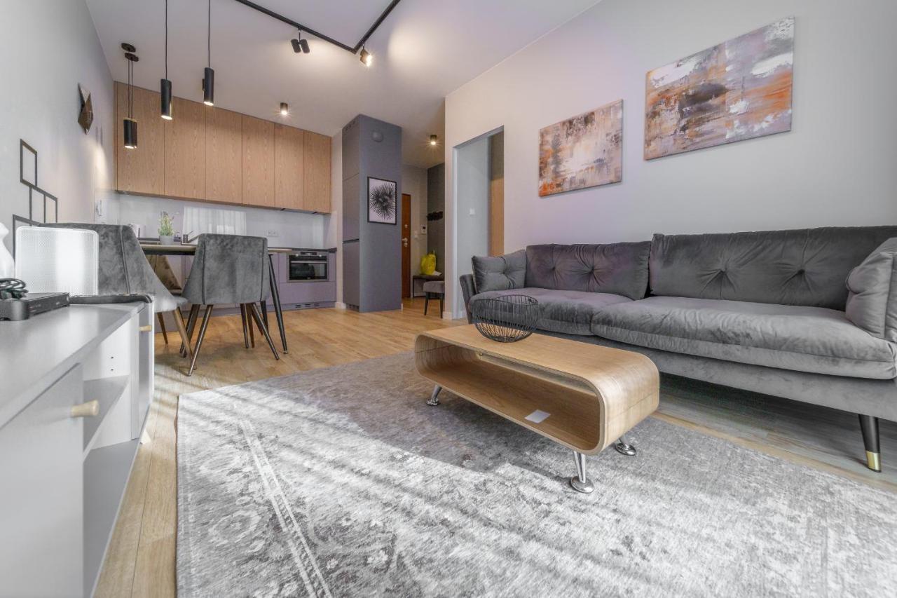 ורשה Bright And Charming- Golden Apartments- City Center&S18 מראה חיצוני תמונה