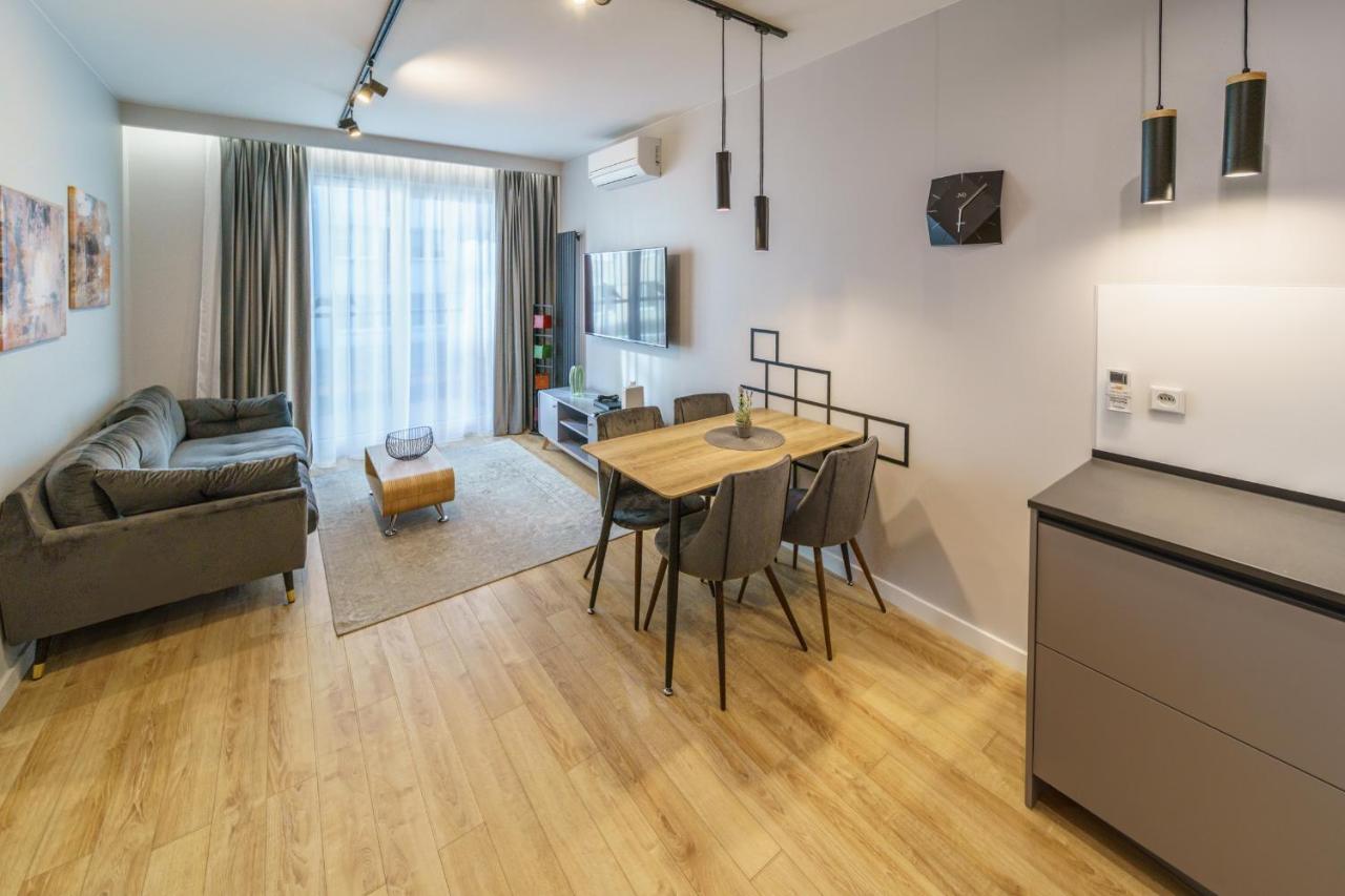 ורשה Bright And Charming- Golden Apartments- City Center&S18 מראה חיצוני תמונה
