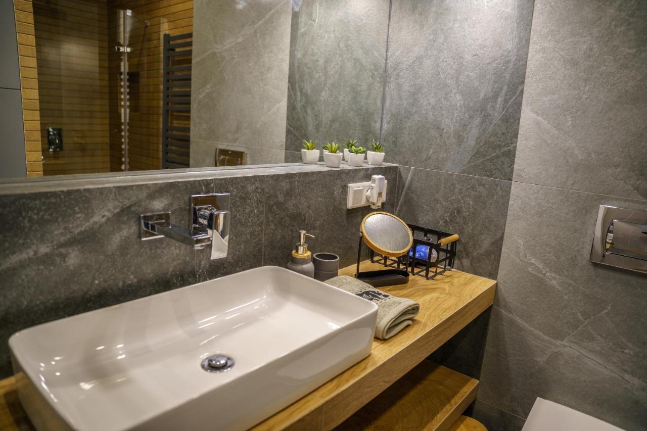 ורשה Bright And Charming- Golden Apartments- City Center&S18 מראה חיצוני תמונה