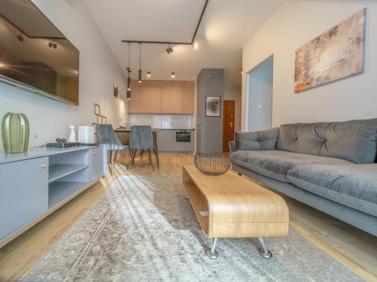ורשה Bright And Charming- Golden Apartments- City Center&S18 מראה חיצוני תמונה
