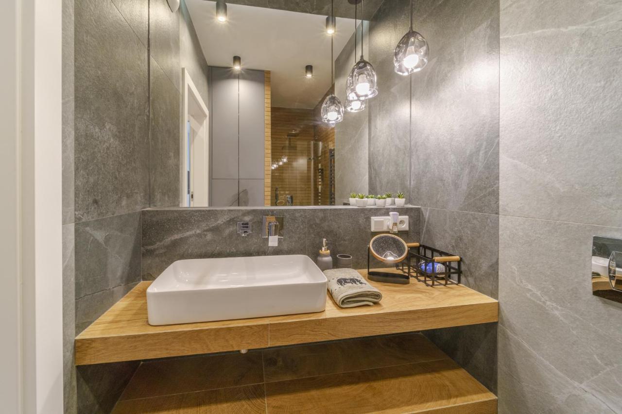 ורשה Bright And Charming- Golden Apartments- City Center&S18 מראה חיצוני תמונה